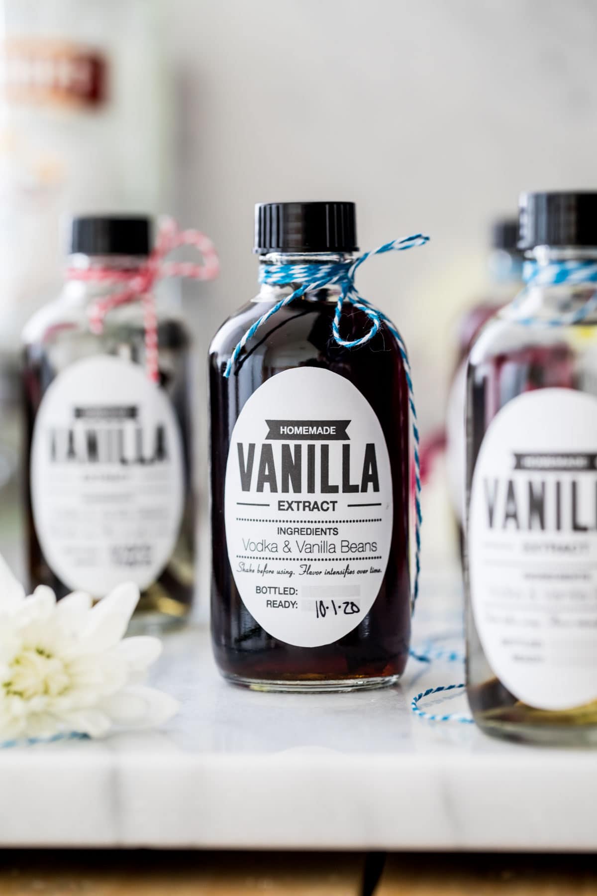 https://sugarspunrun.com/wp-content/uploads/2021/04/Homemade-Vanilla-Extract-Recipe-7-of-8.jpg