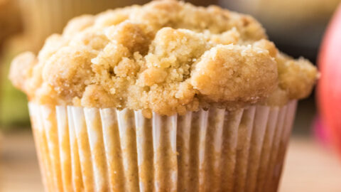 How to Make Muffin Liners out of Parchment Paper (with Video!) - Sugar Spun  Run