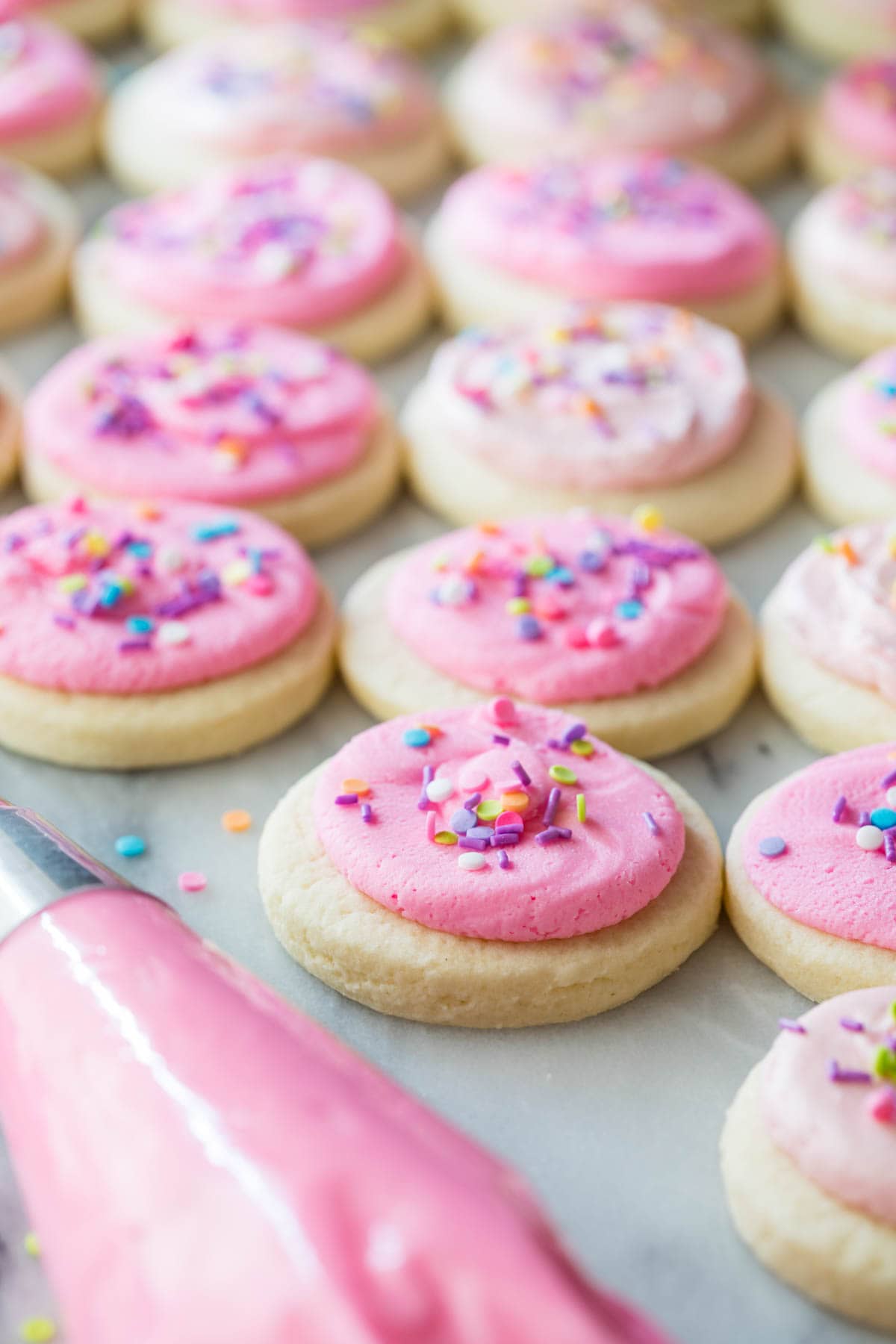 VIDEO} DIY Pink Kitchen Tools (and my pink baking supply