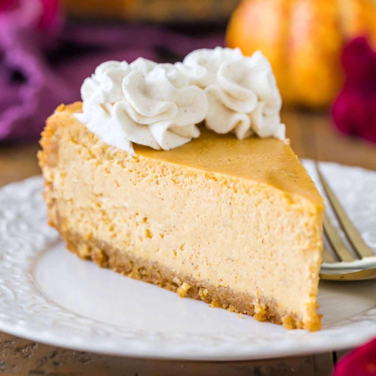 https://sugarspunrun.com/wp-content/uploads/2022/10/Pumpkin-Cheesecake-1-of-1.jpg