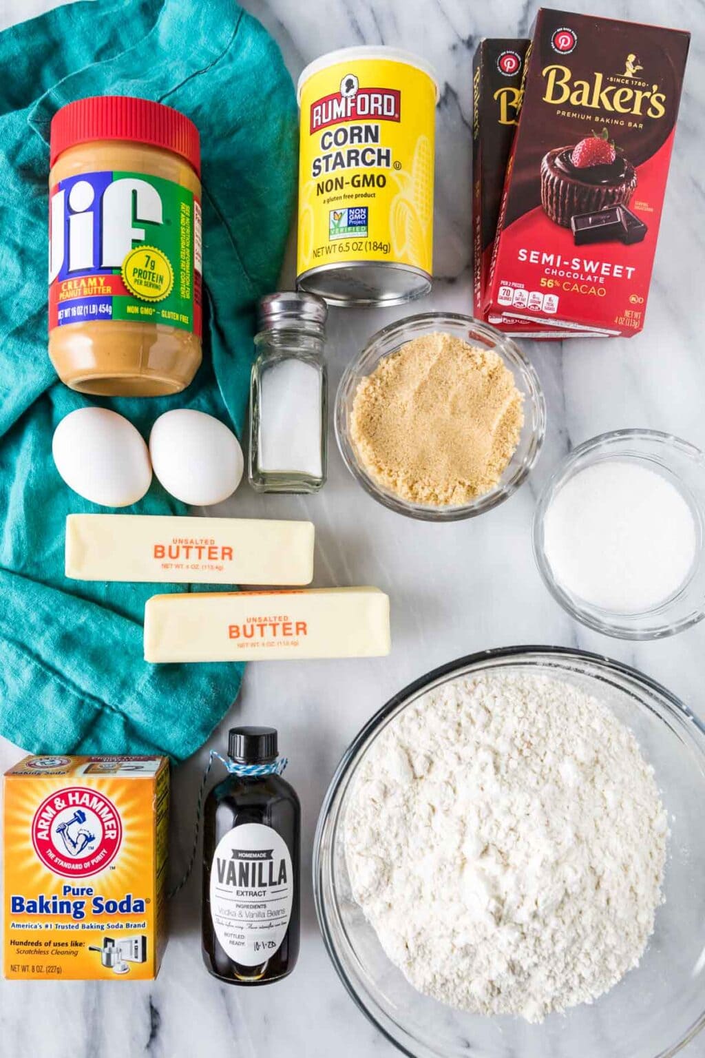 Peanut Butter Chocolate Chunk Cookies - Sugar Spun Run