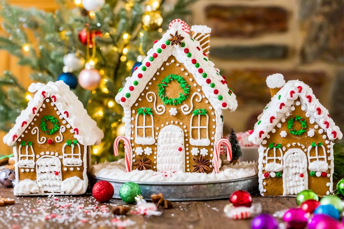 Group of decorated houses made from gingerbread.