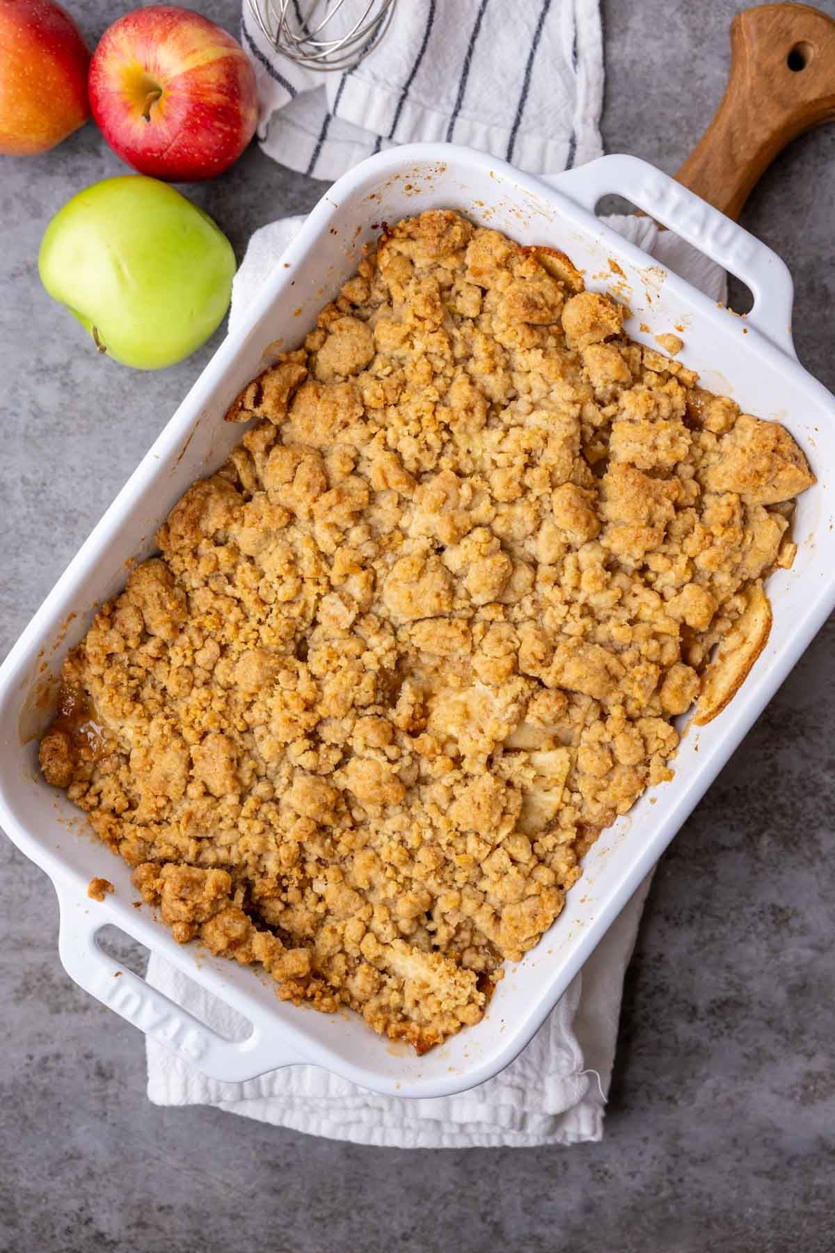 Overhead view of an apple crumble after baking.